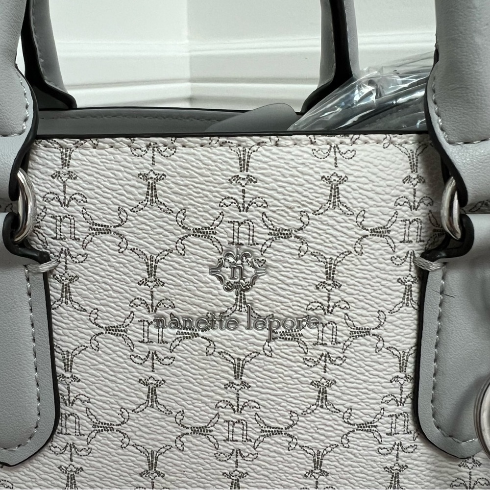 Nanette Lepore 4 piece Gift Set - Picture 8 of 11